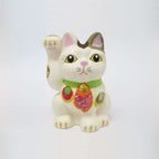 Ishikawa Shigyo Mino Washi Ceramic Maneki Neko – Polka Dot | Mino Washi | Seto Ware | Made in Japan