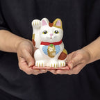 Ishikawa Shigyo Mino Washi Ceramic Maneki Neko – Polka Dot | Mino Washi | Seto Ware | Made in Japan