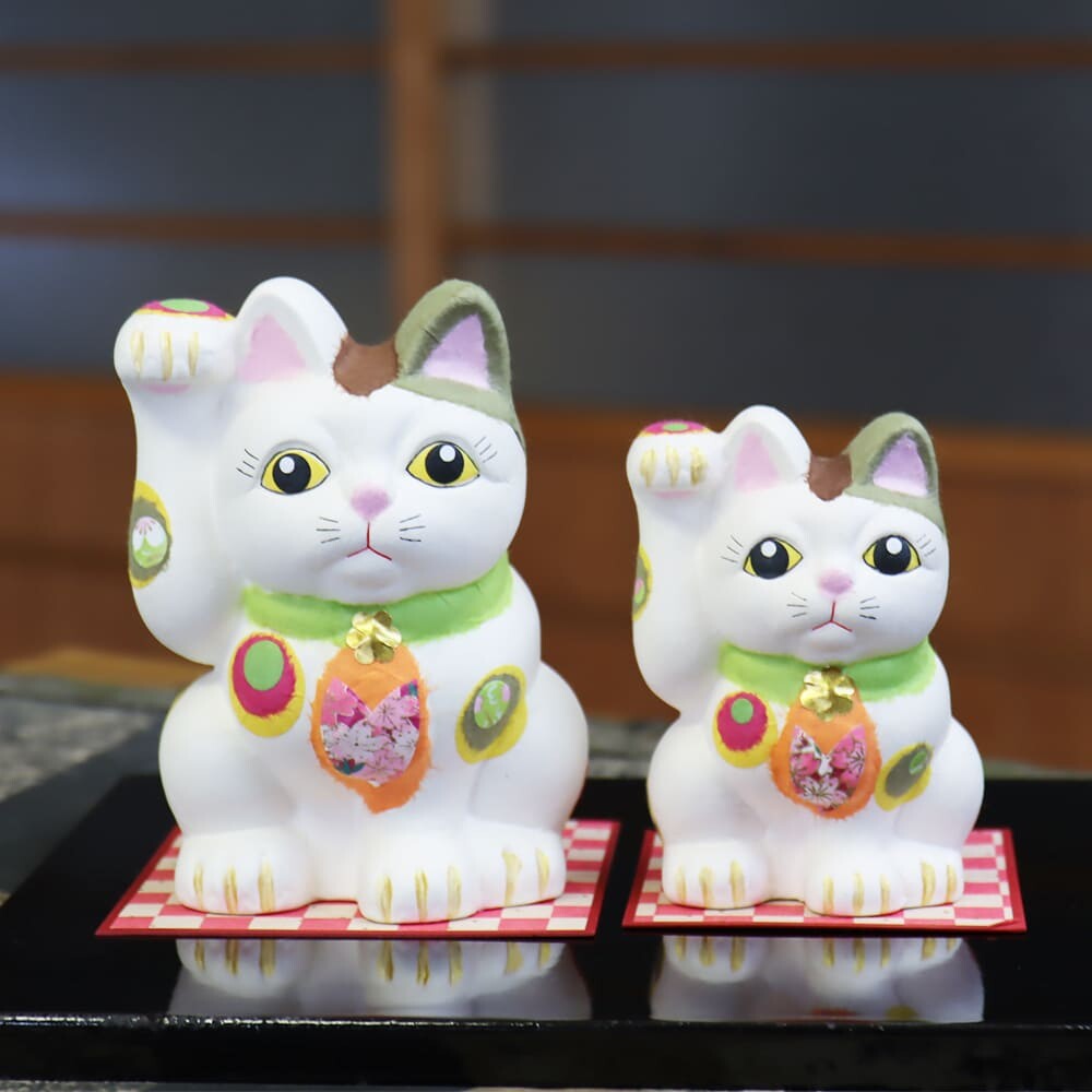 美濃和紙貼り陶器人形招き猫　水玉もよう 【国産】【和紙】