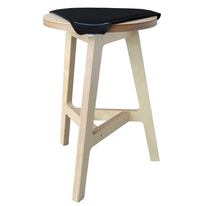 Adobe F2A 輕量多用途 Stool｜日本製