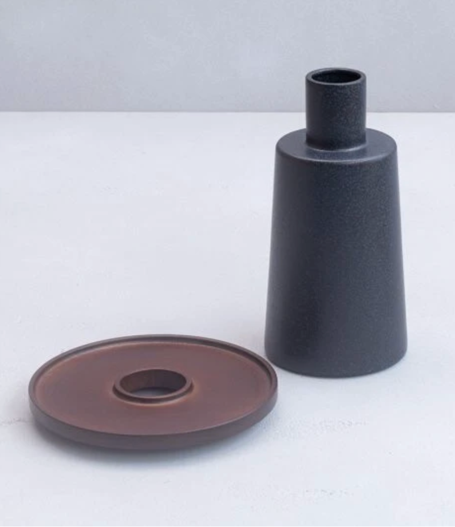 Mino Ware and Cypress Wood: Handcrafted Single-Flower Vase (Includes Odawara Cypress Wood Tray)