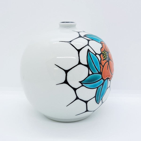 Kutani Ware 4-Inch Flower Vase – Sasanqua, Hand-Painted by Takayuki Nukagawa | Made in Japan