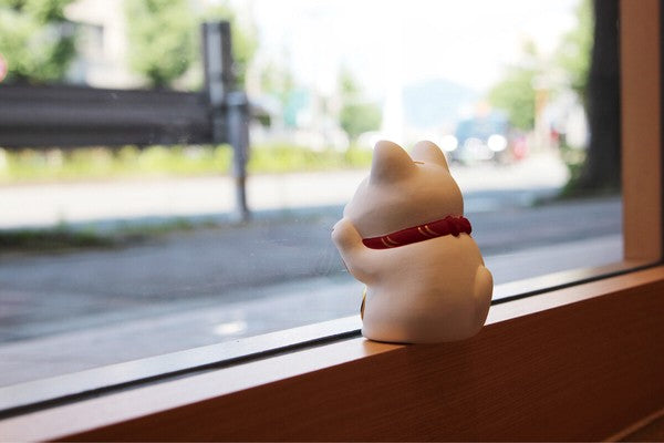 Reclining Beckoning Cat Ornament | Unglazed Pottery