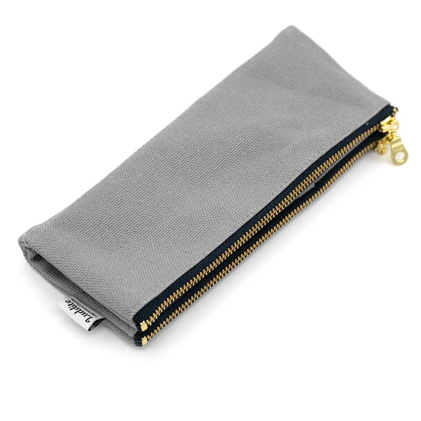 Kurashiki Canvas | Classic No. 8 Canvas Minimalist Pencil Case: The Durability and Warmth of Handcrafted Artistry