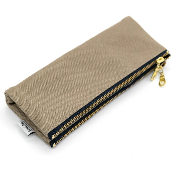 Kurashiki Canvas | Classic No. 8 Canvas Minimalist Pencil Case: The Durability and Warmth of Handcrafted Artistry
