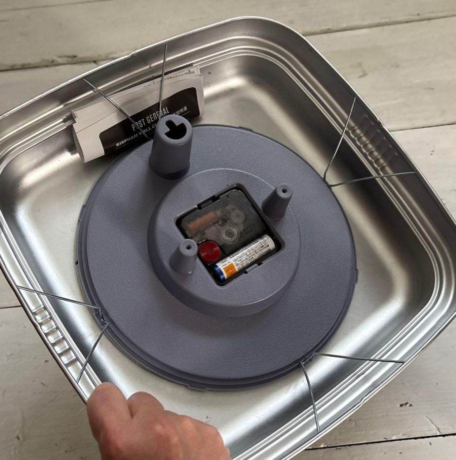 【工業美學】POST GENERAL 簡約金屬質感工業掛鐘 — 銀色限量款